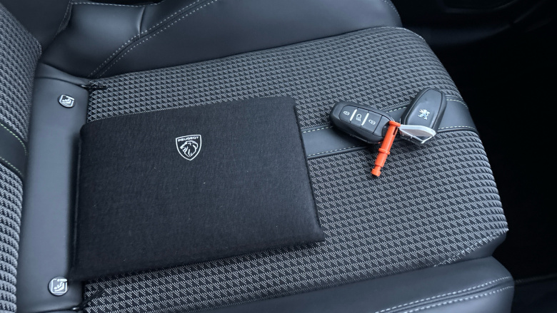 Peugeot 208 1.2 PureTech 100 GT 5dr EAT8 Petrol Hatchback